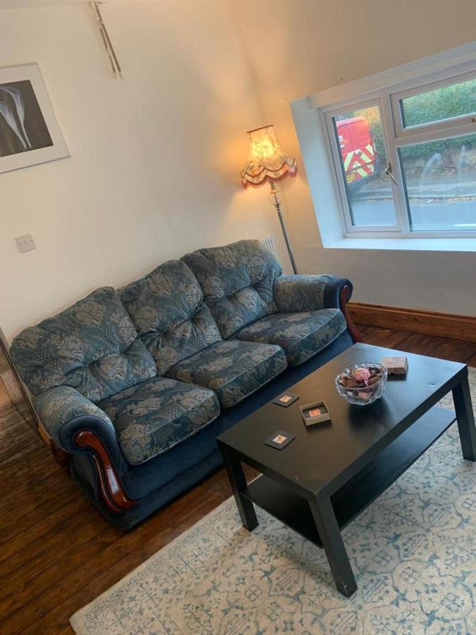 דירות Stoke-on-Trent One Lovely Apartmt 1 Double & 2 Camp Beds מראה חיצוני תמונה